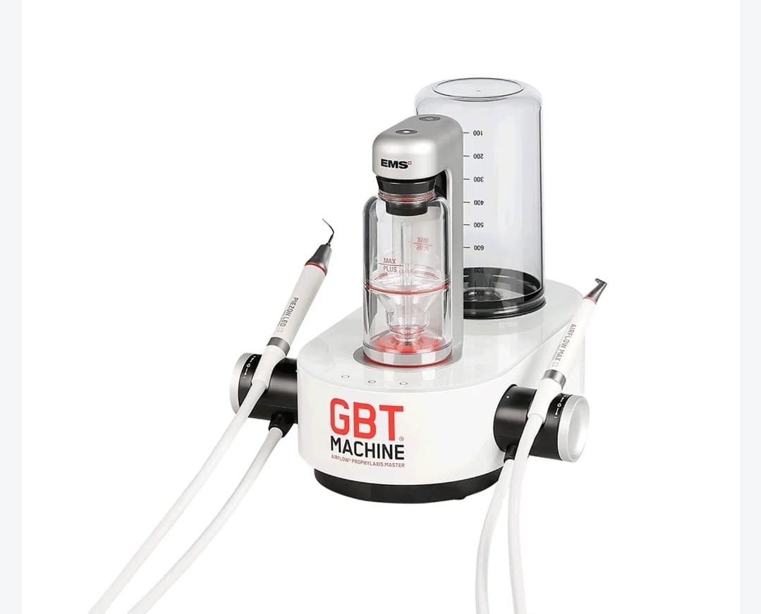 Apparecchiatura Guided Biofilm Therapy EMS presente nello studio